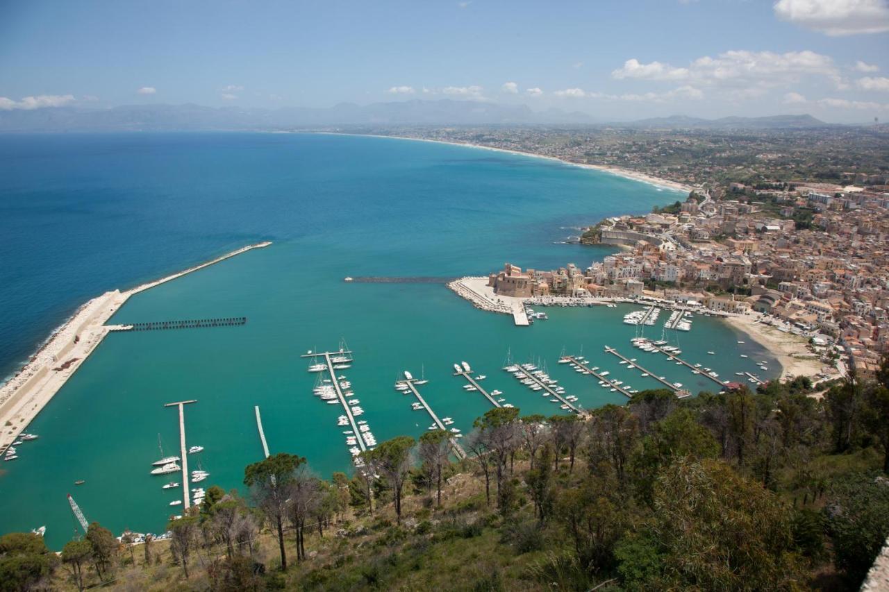 La TERRAZZA sul PORTO Apartment Castellammare del Golfo Exterior foto